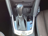 MTモード付です!MT感覚でシフトチェンジ出来ます。MT車が少なくなってきた現在に、面白さを取り入れた装備です。走る歓びを!