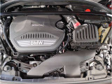 【BMWクリーンディーゼル】市場をリードするディーゼルエンジン。低回転ステージ専用ターボが走り出しから効果的に過給を行いスムーズな発進加速や低燃費を実現。ディーゼルの常識を超えたスポーティな走りを!