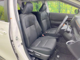 運転席シート廻りは使用感も少なく、良好な状態となっています。前オーナー様が丁寧に使っていたことがよくわかりますね。