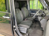 運転席シート廻りは使用感も少なく、良好な状態となっています。丁寧に使われていたことがよくわかりますね。