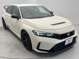 大好評のボディコーティング「弾スプラッシュコート」もご納車までに施工可能。通常のガラスコートと異なる、耐久年数6年の無機質ガラスコーティングが、ボディをキレイな状態に保ってくれます。