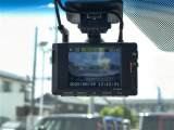 【ドライブレコーダー】映像・音声などの運転中の記録を残します。事故などを起こした起こされた時の証拠になりえますので、もしも時でも安心ですね。