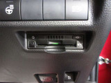ビルトインタイプのETCで車内の収まりもスッキリ! 高速を使う方は必須のオプションですね!