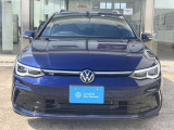 Volkswagenの名前の由来社名の由来は、Volkはドイツ語で「国民・大衆」の意味、Wagenは「車」という意味です。「国民のための車」いつも身近な存在であってほしいという意味が込められています。