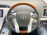 【ステアリングスイッチ】運転中、前方から目線をそらすことなく、オーディオ等の操作が可能な便利機能!安心&快適なドライブを演出してくれます♪