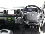 運転席廻りです。