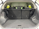普段のお買い物や通勤、送迎等に十分な荷室スペースを確保しております。セカンドシートを倒すと、大きな荷物の積載も可能です♪