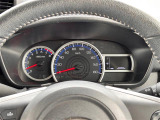 【スピードメーター】メーターがシンプルで見やすく運転しやすいですね!