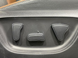 【パワーシート】スイッチ一つで簡単にシートの微調整が可能!電動だから力もいりません!快適なシートポジションにセットして、快適なドライブをお楽しみください。