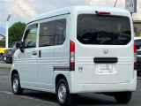 雨の日は中古車は選びにくいですよね。でも当店なら安心です。電話予約を頂ければ屋根下へ移動させて頂きます。雨でもじっくりご検討いただけます。