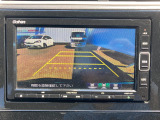 バックカメラも付いています! 運転が不慣れな方でも安心して駐車が可能です!