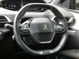お忙しく実車確認できないお客様にも安心してご購入頂けるクオリティを目指しております。全国のプジョーディーラーで保証が受けられます。