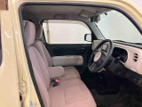 たとえばダイハツのお店にある、たくさんのスマアシ搭載車は、正常に作動する事をしっかり確認します。