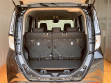 簡単な荷物が載せられるトランクルーム