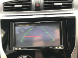 駐車時はナビゲーションでバックカメラを見ることができ、安心して後ろを把握することが出来ます。