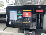 見やすく操作しやすい9インチのディスプレイ