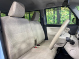 運転席シート廻りは使用感も少なく、良好な状態となっています。丁寧に使われていたことがよくわかりますね。