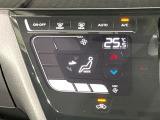 【オートエアコン】一度お好みの温度に設定すれば、車内の温度を検知し風量や温度を自動で調整。暑い…寒い…と何度もスイッチ操作をする必要はありません。快適な車内空間には必須の機能ですね♪