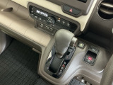 発進時から滑らかに加速する無段階変速のCVTはストップ&ゴーの多い街の中も快適です