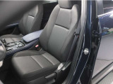 運転席だけじゃなく、助手席も快適な空間となってます!