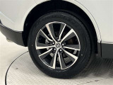 タイヤサイズは225/60R18!純正アルミホイール!残り溝は6ミリ程度です!