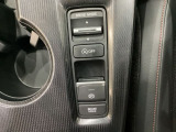 シビックのCVT車は、異なる加速感を楽しめるドライブモードスイッチがついています。シーンに合わせて最適な加速感を楽しめるドライブモードスイッチです。