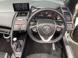 運転中のオーディオの音量やソースの変更も手元で出来ますよ!!
