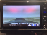 【バックカメラ】運転が苦手な方も車庫入れラクラクです!ギアをリバースに入れれば自動的に切り換わりますので、面倒な操作は不要です♪狭い駐車場もお車を傷つけず安心ですね!