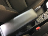 肘置きが装備されています