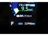 撮影時の走行距離は約3.2万kmです。安心のロングラン保証付きです。