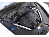2.9L V型6気筒DOHCツインターボ、353ps/51.0kgm、全長×全幅×全高mm 5052×1937×1423mm、車両重量 1910kg(空車重量)