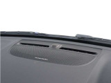 【harman/kardon】世界のオーディオファン垂涎のプレミアムサウンドシステムを搭載。原音に近い音場空間を忠実に再現。乗る人すべてに最良の音響体験を提供します。