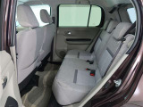 ゆとりある車内空間は、ドライブを始め買い物やレジャーなど、幅広く活躍します。一人でもみんなとでもお出かけを楽しみましょう!
