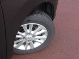 155/65R14タイヤ+アルミホイールです。スタッドレスタイヤや各種オプションのご注文も承っております(^^)!