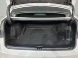 レクサス車らしい細部までこだわった高級感と見る人を一目で虜にするエモーショナルな魅力を持ち合わせております。