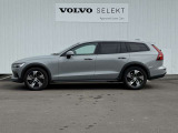 ◆サイド/流麗なプロポーションはVOLVO車の真骨頂。「美しいものと共にありたい」というオーナーの願いを満たします