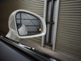 全車店頭にて展示中!お越し頂ければ現車確認が可能です。お気軽にお越しくださいませ。専門スタッフが細かくご説明させて頂きますので輸入車にご不安がある方でも安心です。