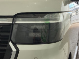 LEDヘッドライトは、点灯の瞬間から最大光量を発揮し、突然暗くなるトンネルなどでの安定感を高めます。