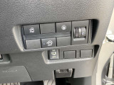 運転席右側に各種スイッチがあります!