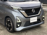 LEDヘッドランプで夜間走行も安心安全です。