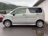 数ある販売店の中から、当店の展示車両をご覧いただきまして誠にありがとうございます。ぜひ最後までご覧くださいませ。