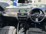 快適なショールームにて、お車選びのお手伝いから、ご購入後の整備待ちまで、ご対応致します。