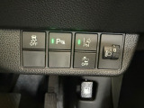 【HondaSENSING】を搭載しております。安全・快適な運転をサポートするためにHondaが独自に開発した6つの機能は事故を予防してドライバーや同乗者、そして歩行者の命を守るために役立つ機能です。