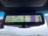 【デジタルインナーミラー】後席の大きな荷物や同乗者で後方が確認しづらい時でも安心!カメラが撮影した車両後方の映像をルームミラー内に表示。クリアな視界で状況の確認が可能です!