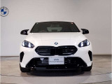 【キドニーグリル】BMWは約90年もの間、ほぼ全ての車両にひと目でBMWだと分かるこの特徴的なフロントグリルが備えられ、デザイン・アイコンとして親しまれてきました。