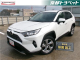 こちらの車両はご成約後に当社指定の新品タイヤ4本に交換いたします。 ホワイトパールのRAV4入荷しました。