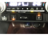 シートヒーターは、エアコンで車内を温めるよりも早くシートが温まるので、寒い季節も快適になります。