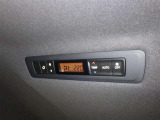 【オートエアコン】お好みの温度に設定して頂くと、車内の温度を自動調整♪快適にクルマの中を過ごして頂けます。