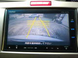 後方確認はオマカセのリアカメラ付です。雨天時や夜間のバック駐車時などで特に視界の安全確認に役立ちます。