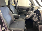 【運転席シート】ゆったりと広々した空間です。ストレスなく運転ができますよ!